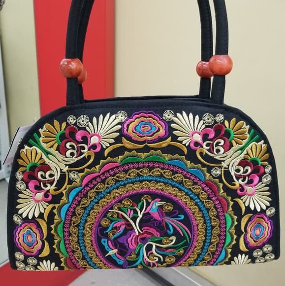 Rainbow Beauty Purse with Strap!! - Thumbnail 9