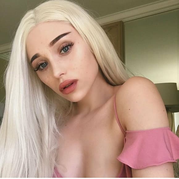 Blonde Beauty LaceFront Wig - Thumbnail 2