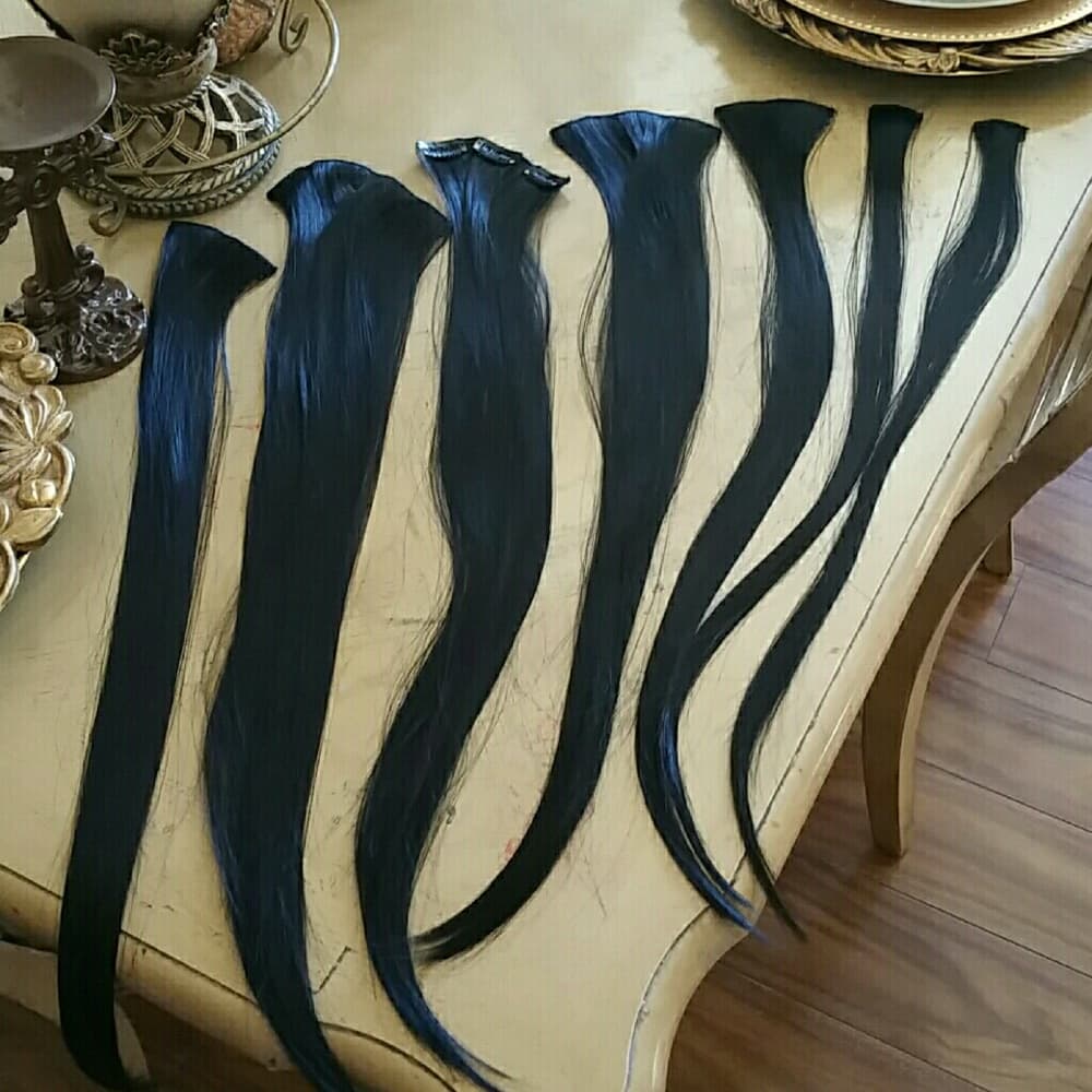 Full Head Clip In Exten-Pick your color!! - Thumbnail 3