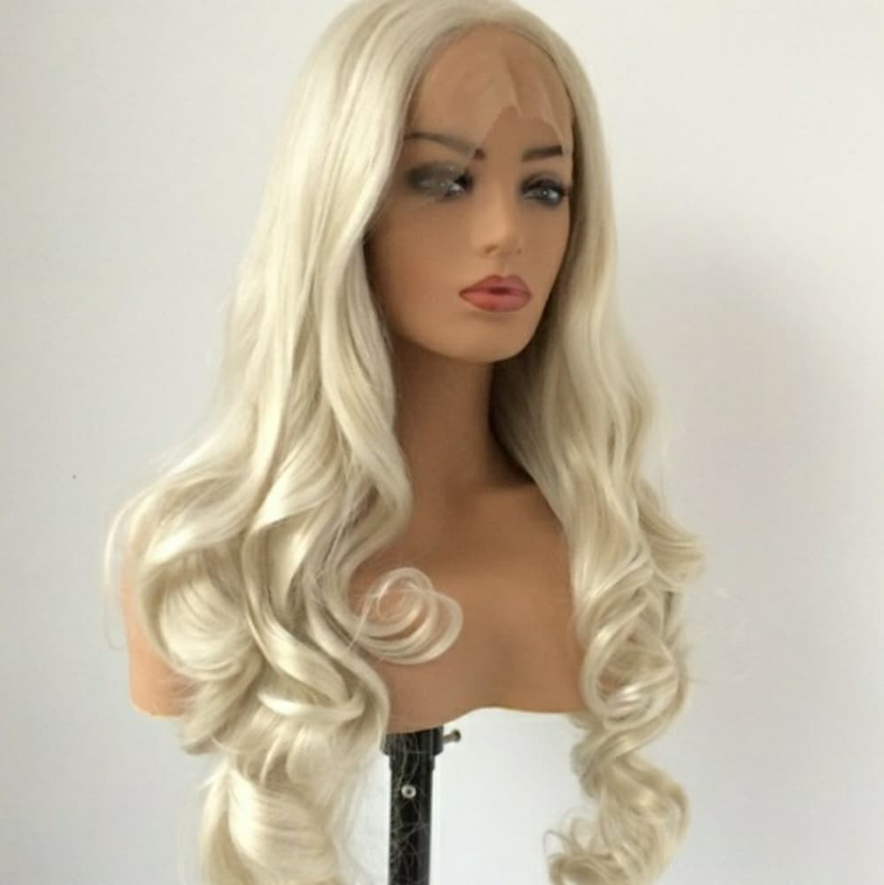 Blonde Beauty LaceFront Wig 22-26 inches!! - Thumbnail 5