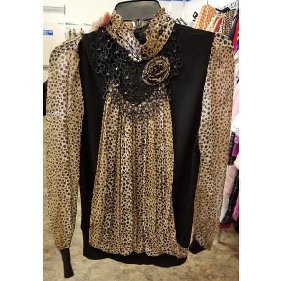 Beautiful Small Medium Shirt - Thumbnail 4