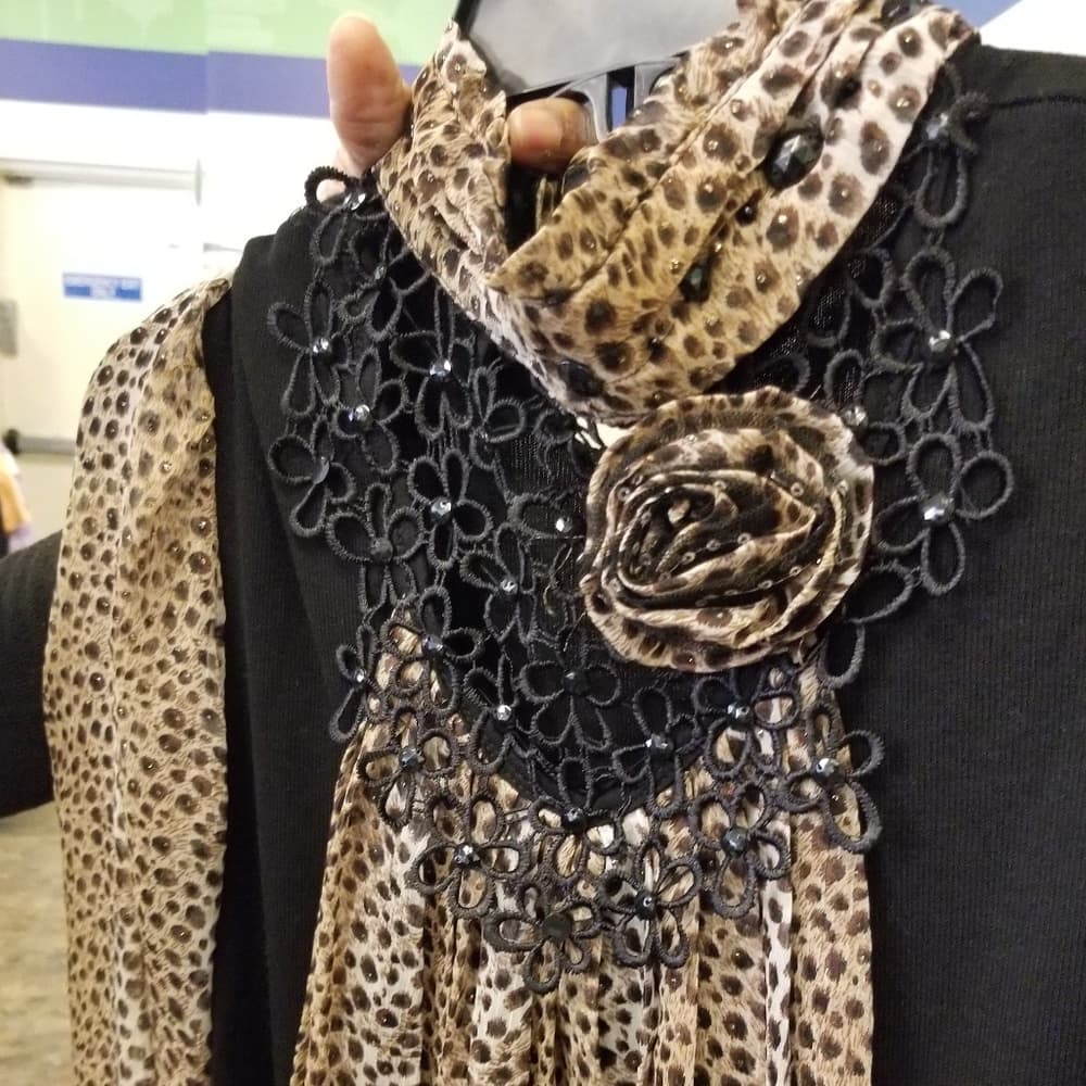 Beautiful Small Medium Shirt - Thumbnail 2