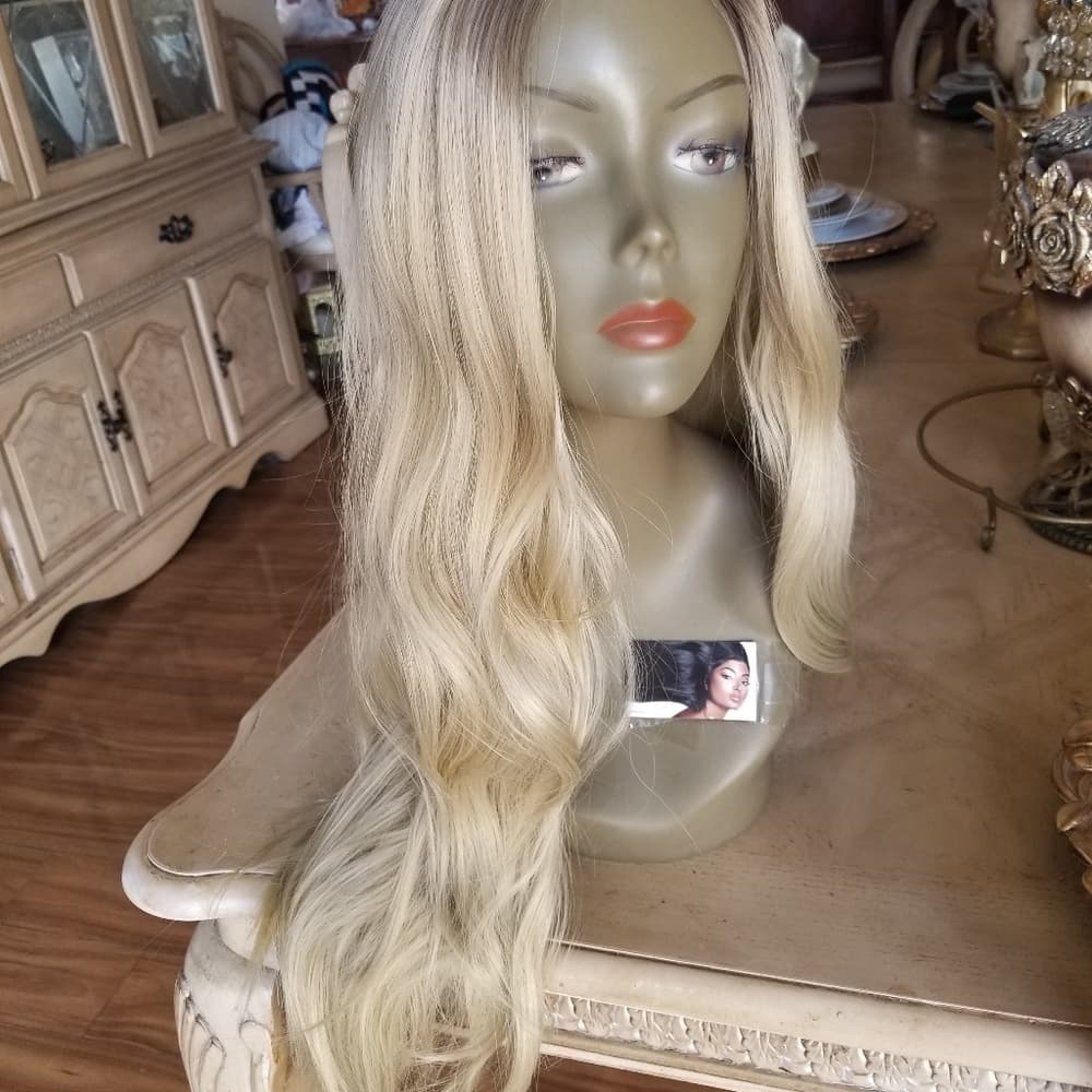 Ombre Blonde Beauty Wig - Thumbnail 3