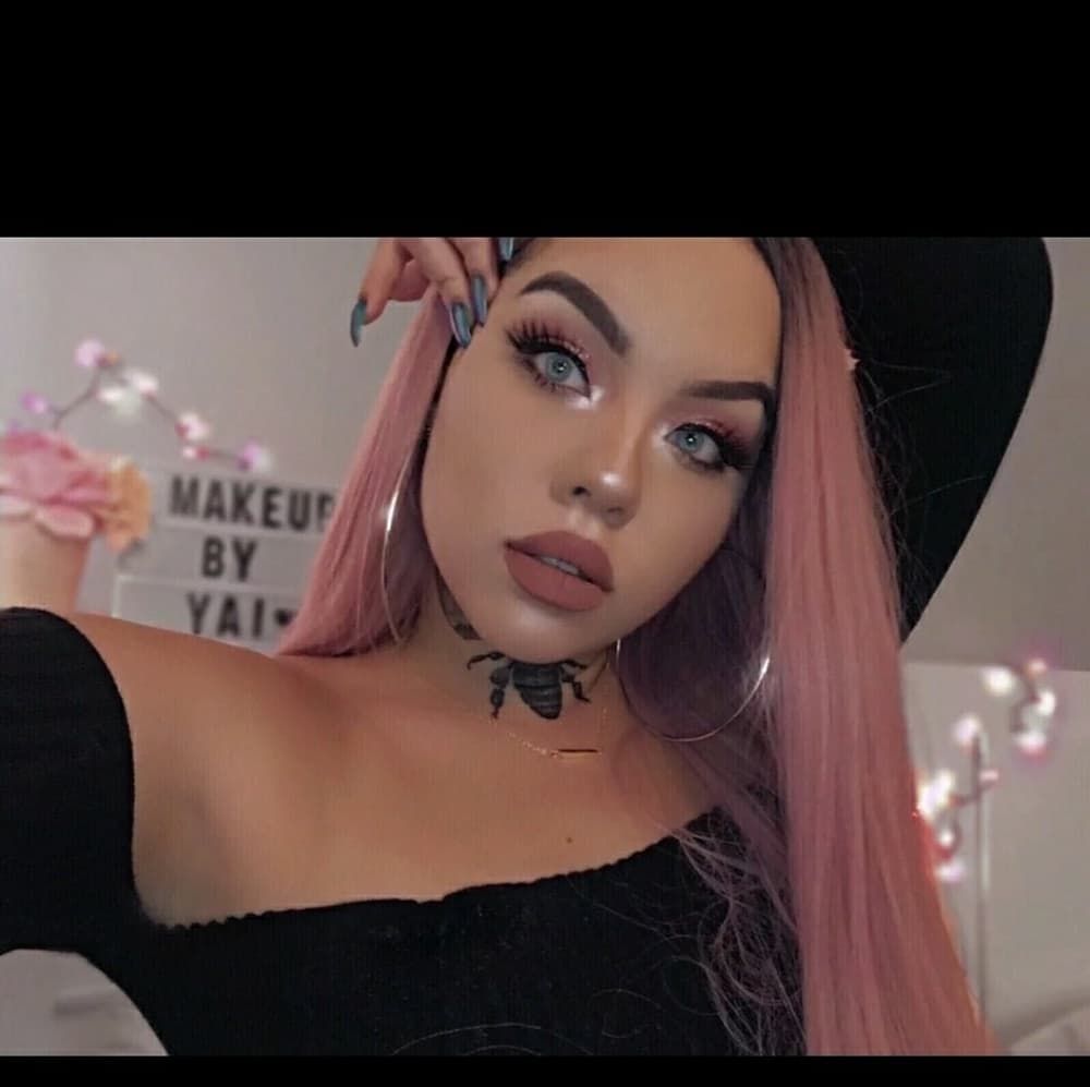 Pink Beauty Human Hair Blend LaceFront Wig - Thumbnail 3