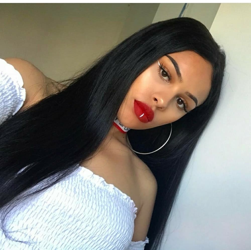 Straight Beauty LaceFront Wig 24-26 inches!! - Thumbnail 2