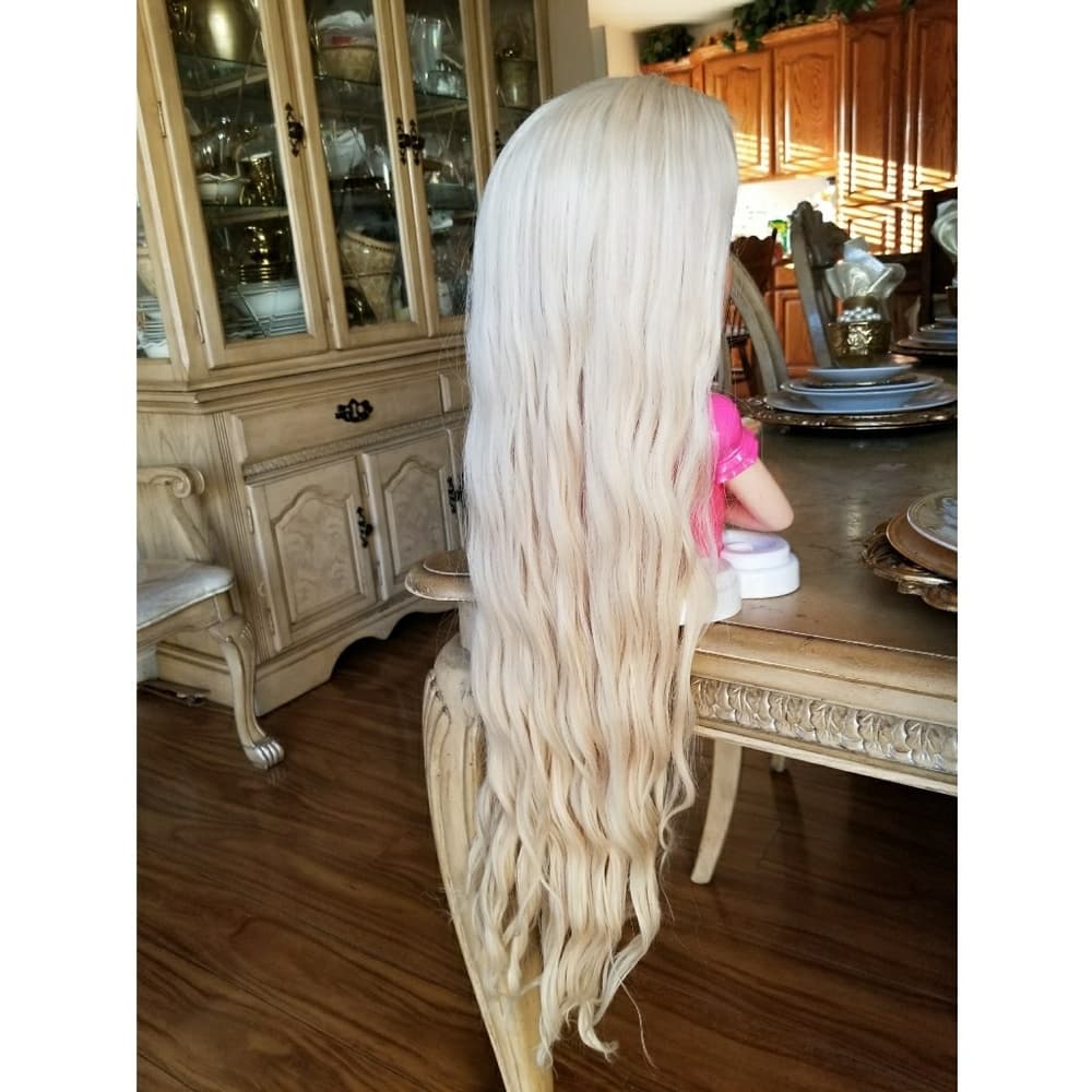 Londe Wavy Beauty Wig 24-26 inches!! - Thumbnail 4