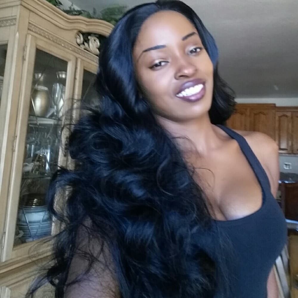 Beautiful Bodywave Lace Front Wig 26 inches!! - Thumbnail 3