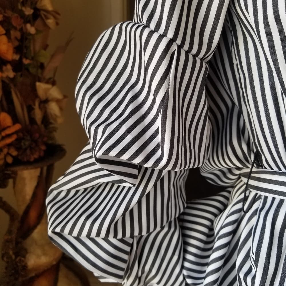 Beautiful Black and White striped Shirt - Thumbnail 8