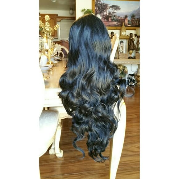 Beautiful Bodywave Lace Front Wig 26 inches!! - Thumbnail 5