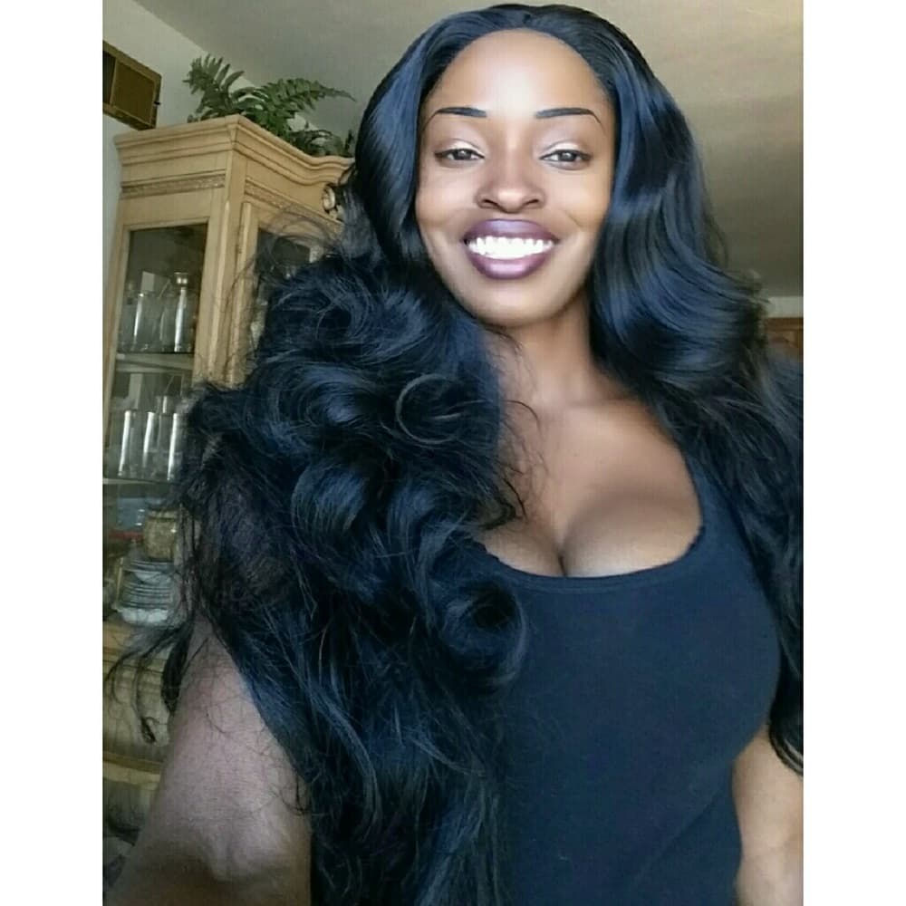 Beautiful Bodywave Lace Front Wig 26 inches!! - Thumbnail 2