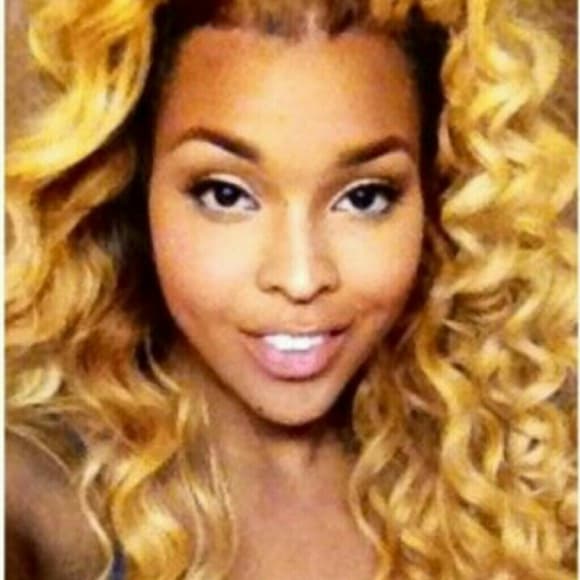 Golden Blonde Lace Front Wig 26 inches!! - Thumbnail 3