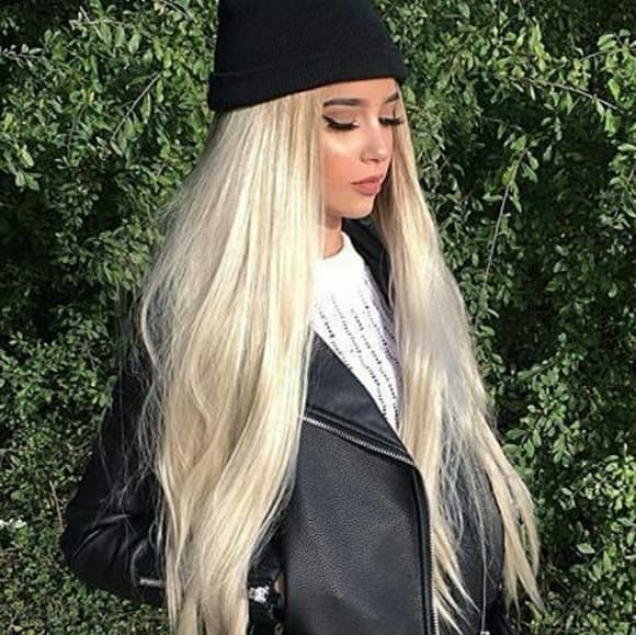 Blonde Beauty LaceFront Wig 24-26 inches!! - Thumbnail 2