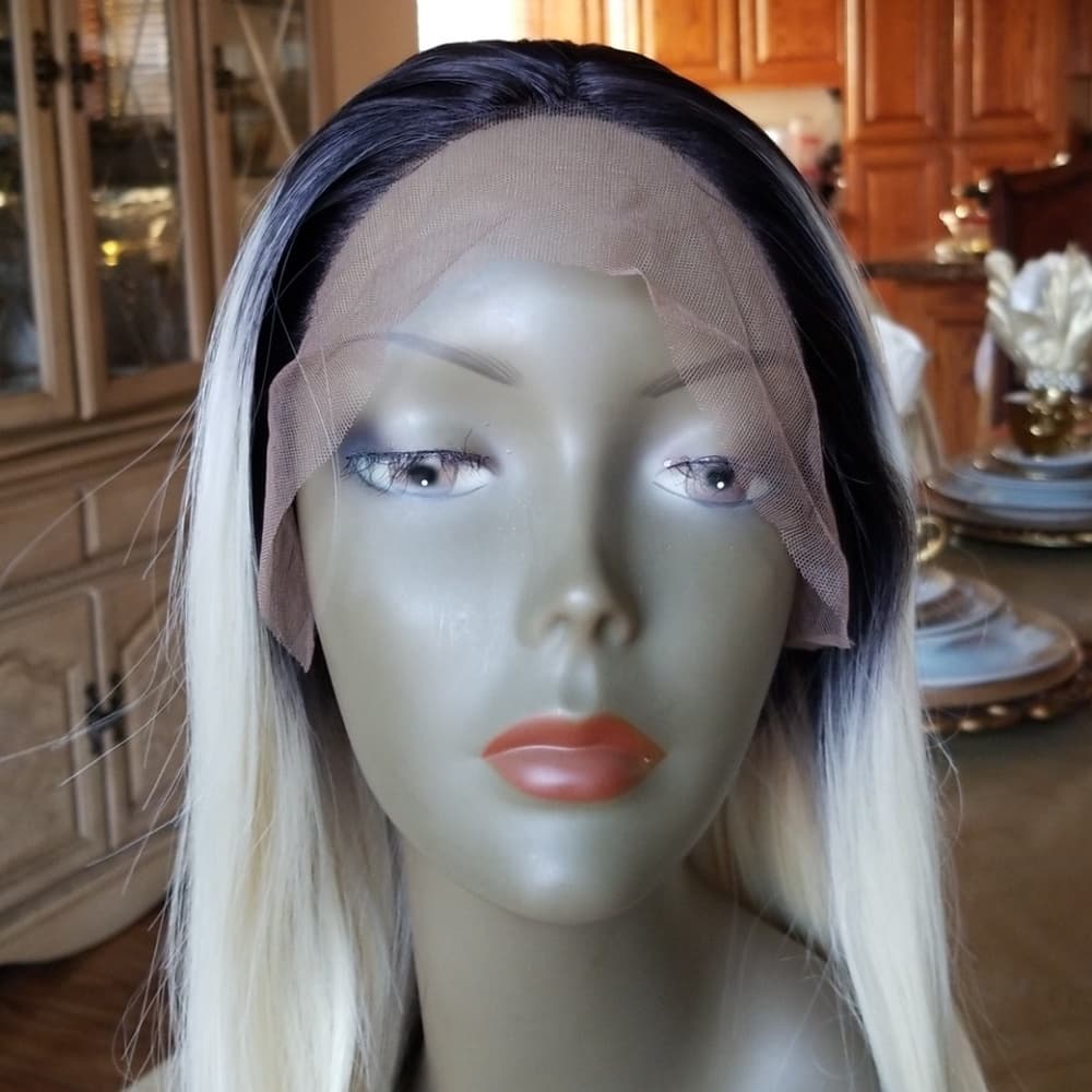 Ombre Blonde Lace Front Wig 20-22 inches!! - Thumbnail 5