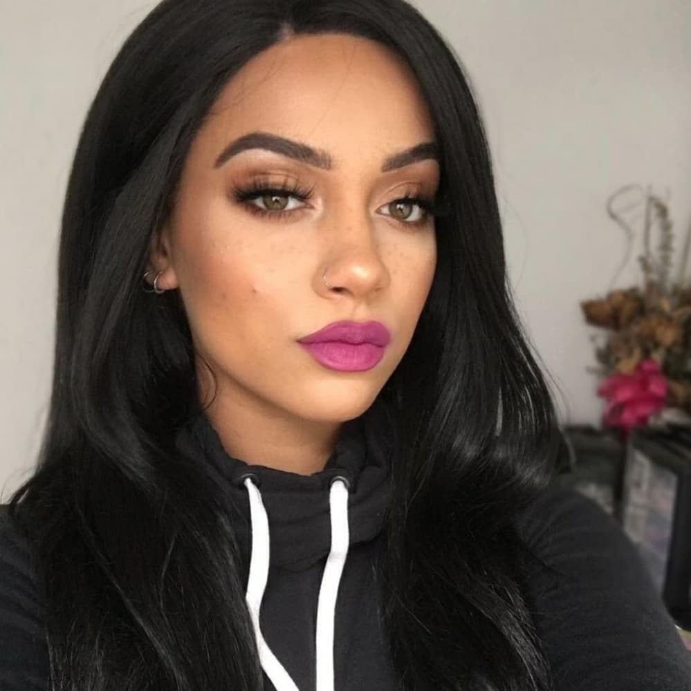 Beautiful Straight Lace Front Wig 20-24 inches - Thumbnail 4