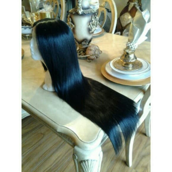 Beautiful Yaki Lace Front wig 28-30 inches!!