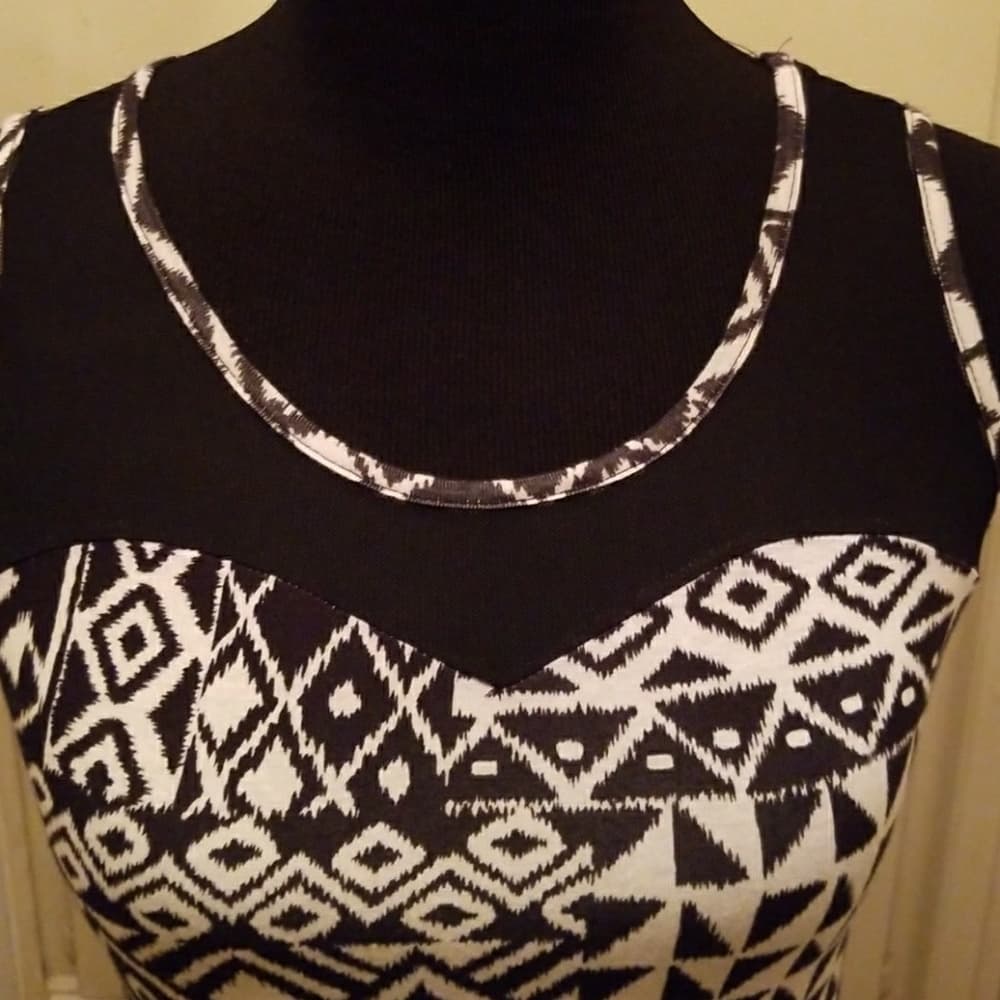 White Black Beauty Dress - Thumbnail 3