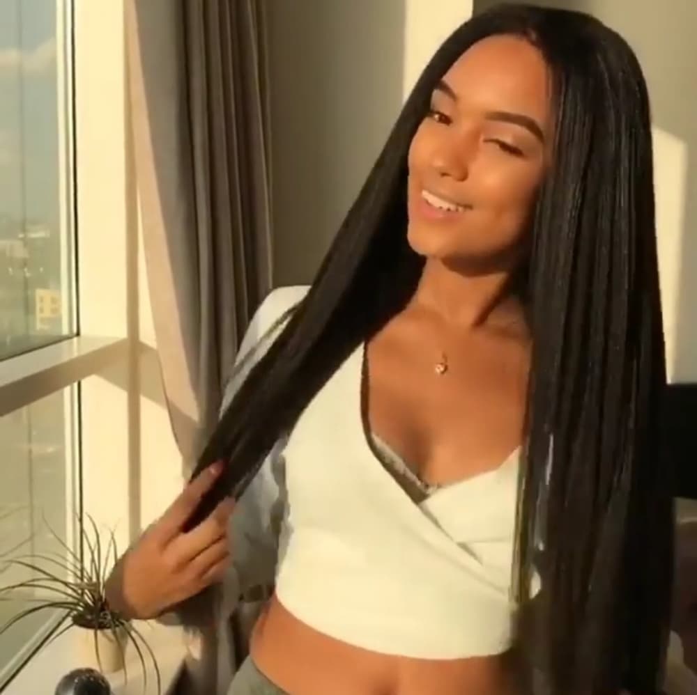 Kinky Yaki Lace Front Wig 24-26 inches!! - Thumbnail 2