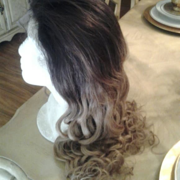 OMBRE-REMY FULL LACE WIG 22-24 INCHES!! - Thumbnail 2