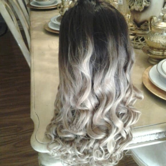 OMBRE-REMY FULL LACE WIG 22-24 INCHES!! - Thumbnail 3