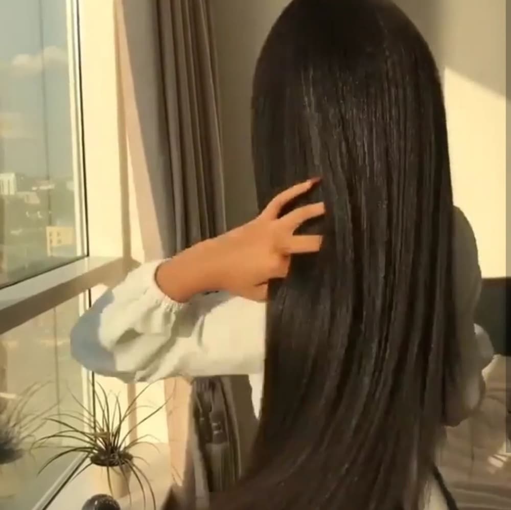 Kinky Yaki Lace Front Wig 24-26 inches!! - Thumbnail 7