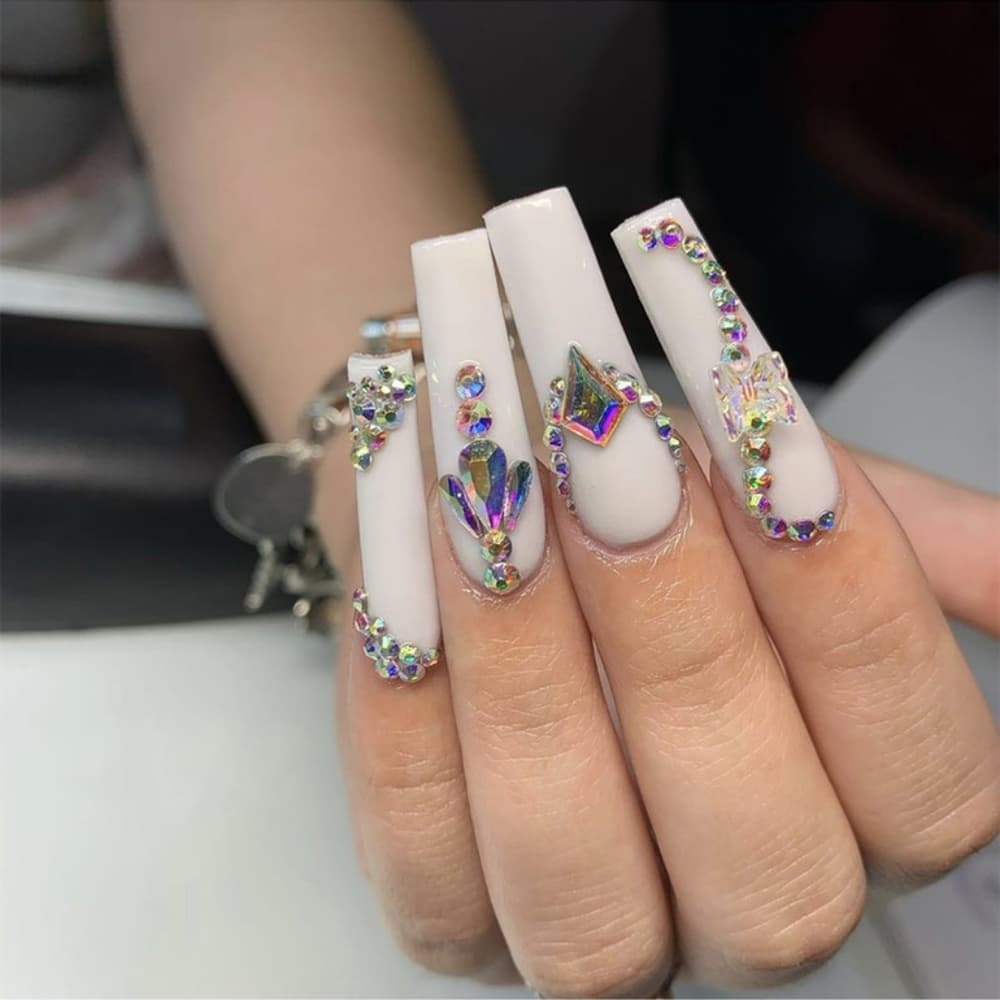 White Beauty False Coffin Press on Nails 🦋 - Thumbnail 3