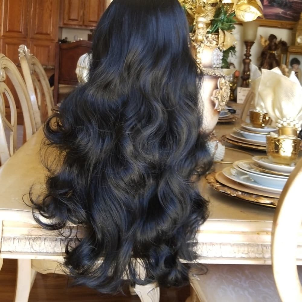 Body Wave Beauty Lace Front Wig 20-22 inches!! - Thumbnail 4