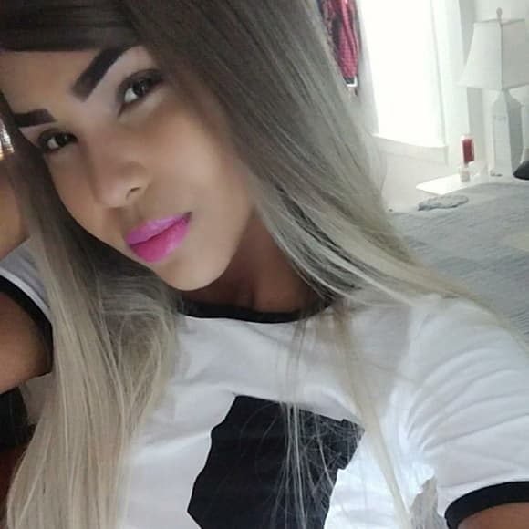 Ombre Blonde LaceFront Wig 22-24 inches!! - Thumbnail 3