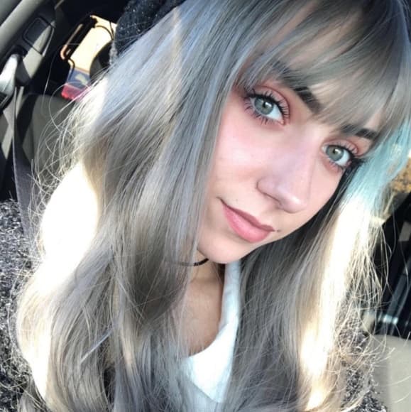 Gray Heat Resistant Wig 24-26 inches - Thumbnail 7