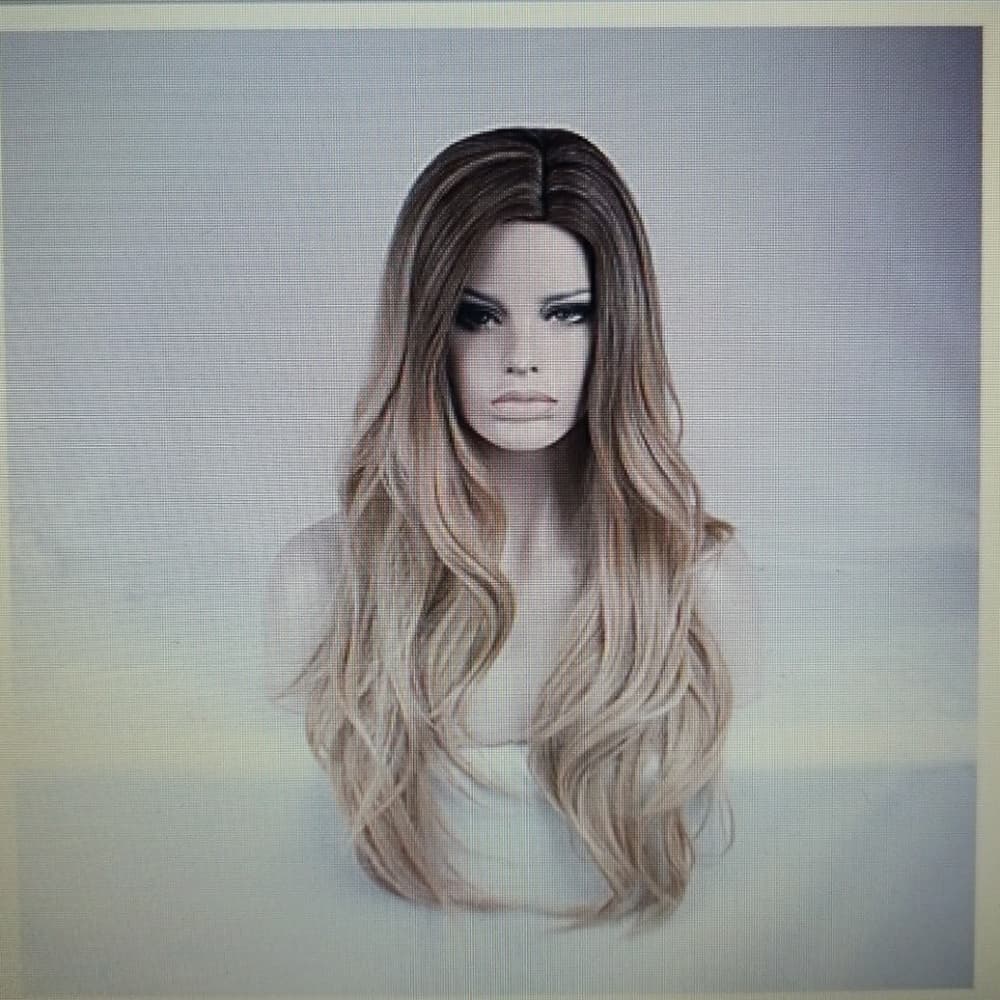 Blonde Wavy Heat Resistant Wig - Thumbnail 2