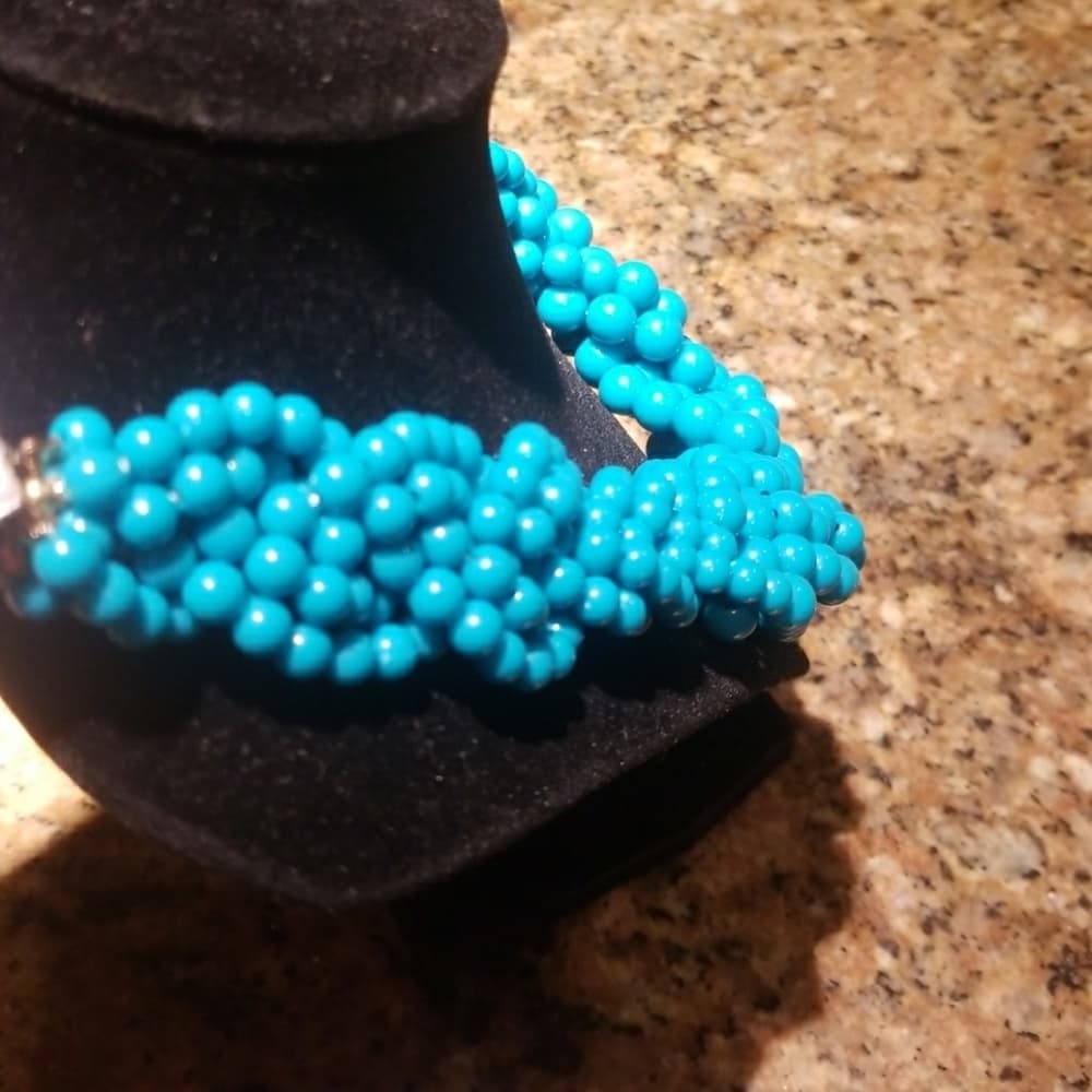 Turquoise Beauty Necklace - Thumbnail 2