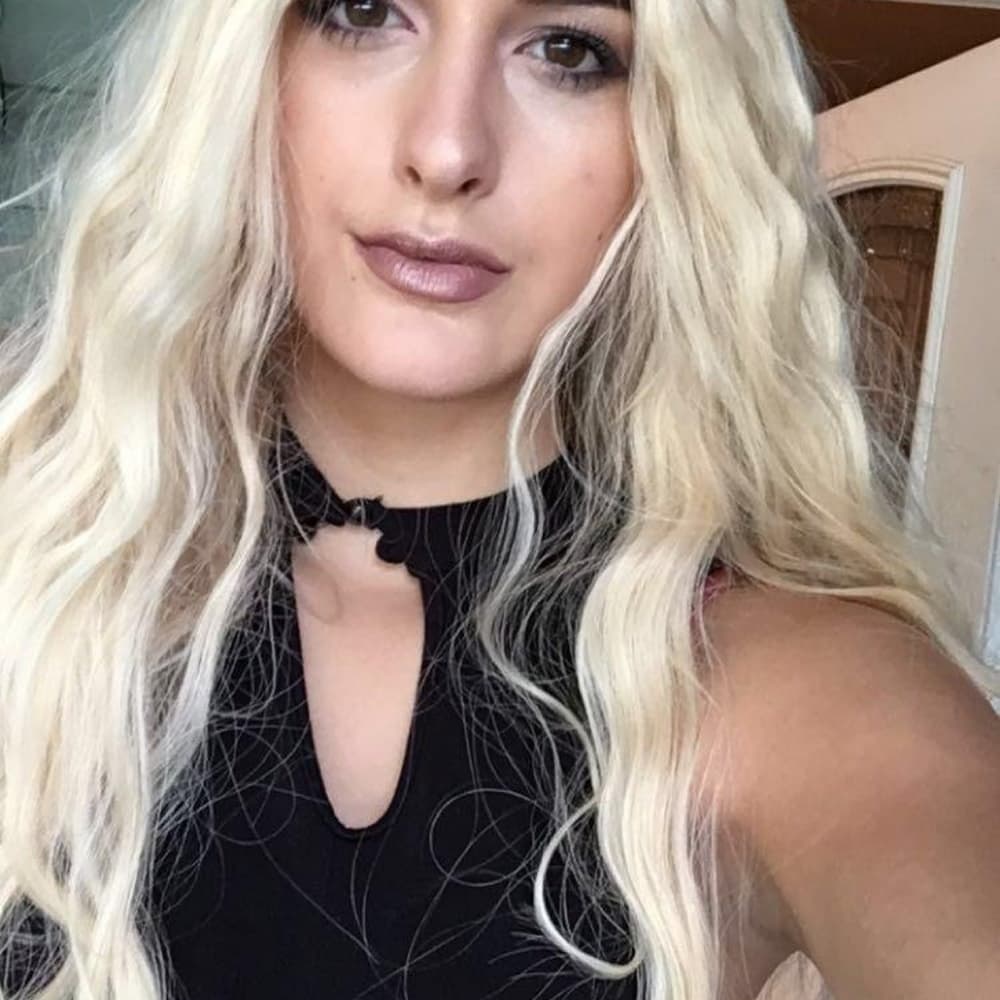 Blonde Beauty Full Wig-not a Lace Front Wig - Thumbnail 4