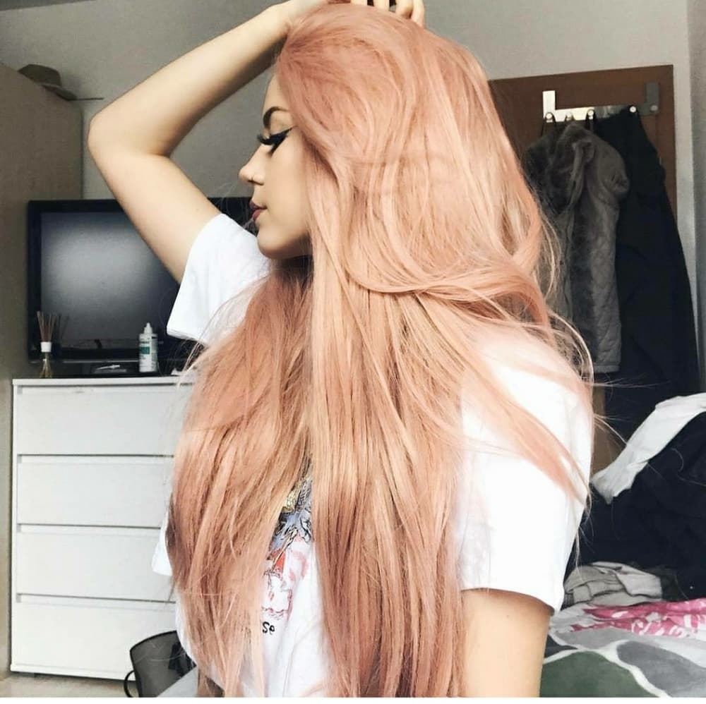 Beautiful Pink Beauty LaceFront Wig 24-26 inches!! - Thumbnail 5