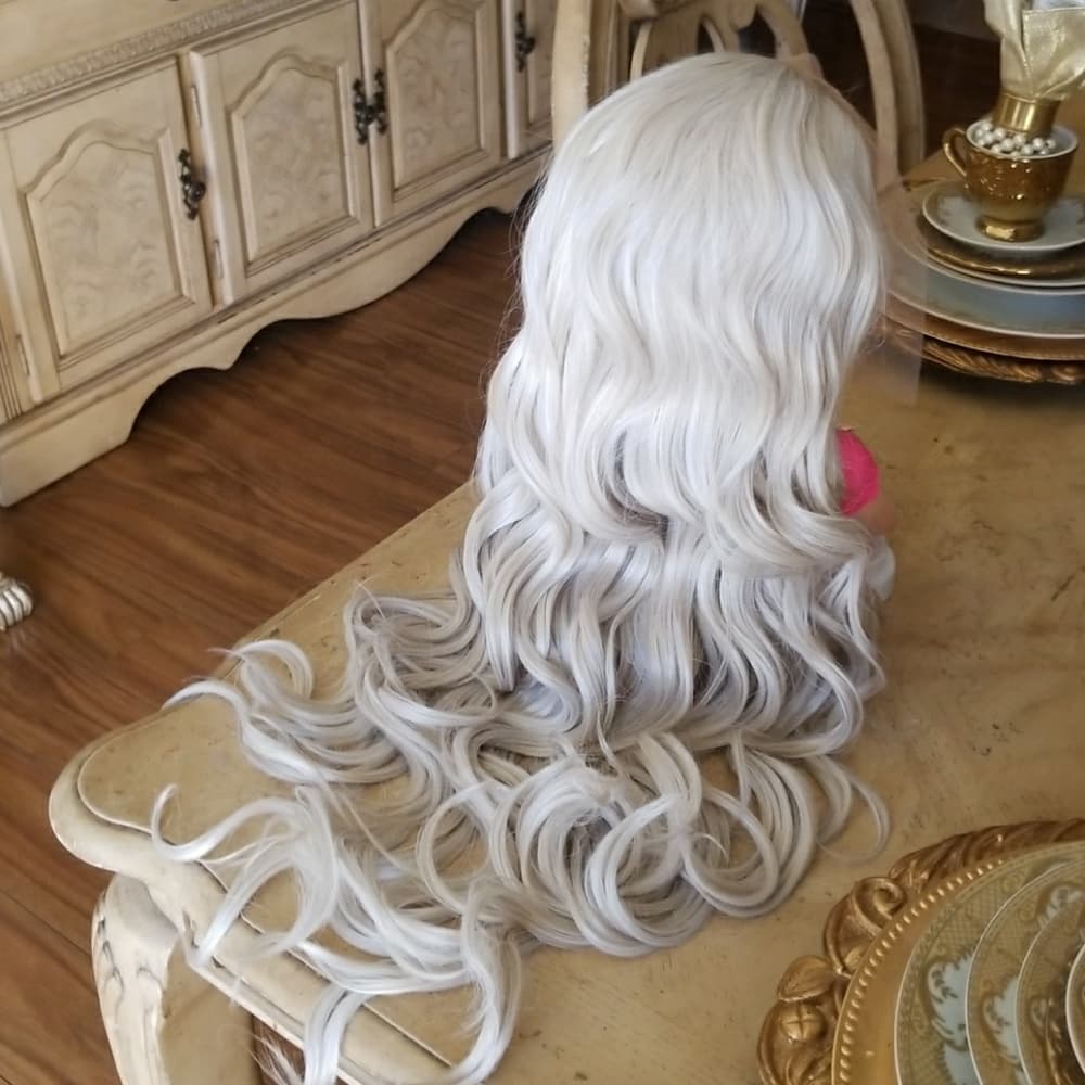Blonde Beauty Lace Front Wig 24-26 inches - Thumbnail 2