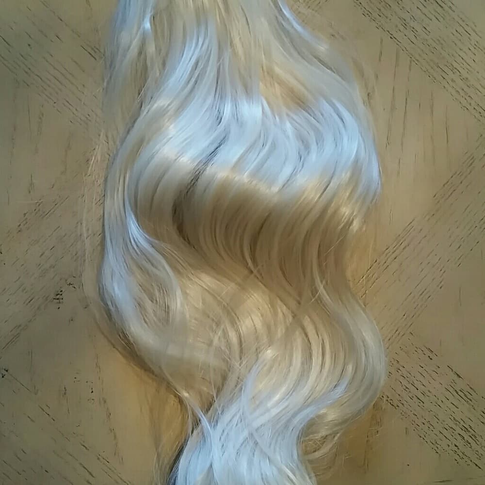 (2) Sets Full Head Wavy Clip In #613 - Thumbnail 2