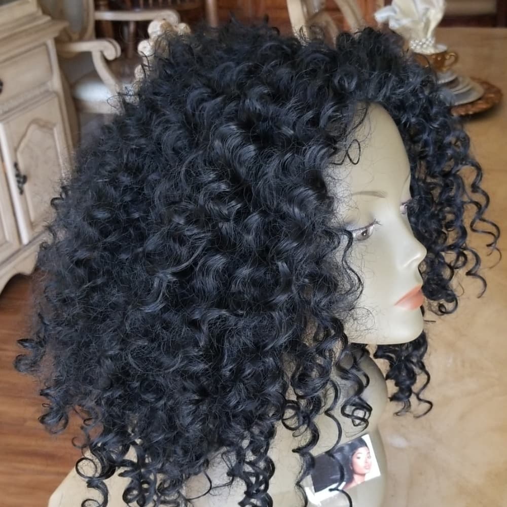 Used 3/4 Curly Beauty Wig Black - Thumbnail 6