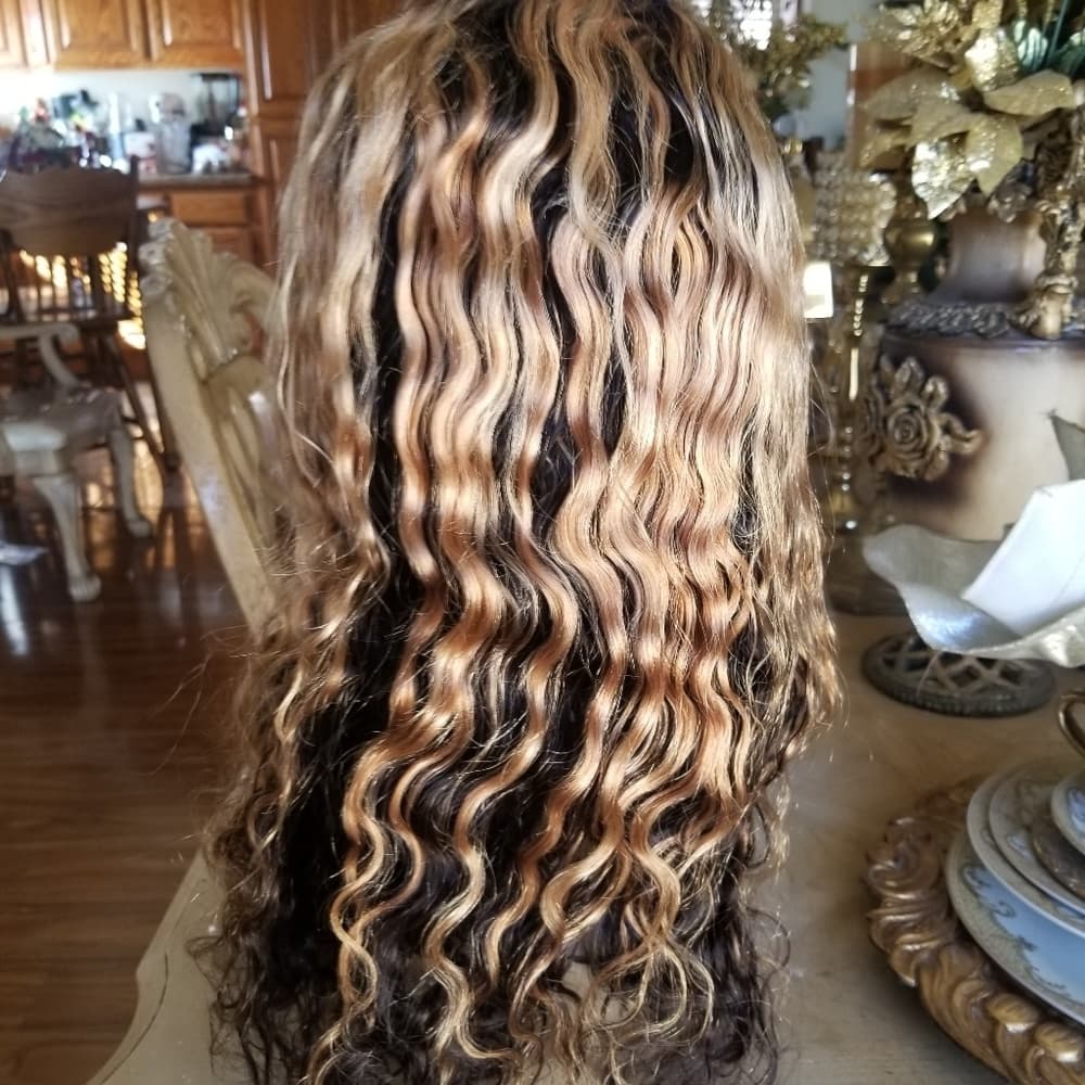 Ombre Curly Lace Front Human Hair Wig 18-20 inches - Thumbnail 4