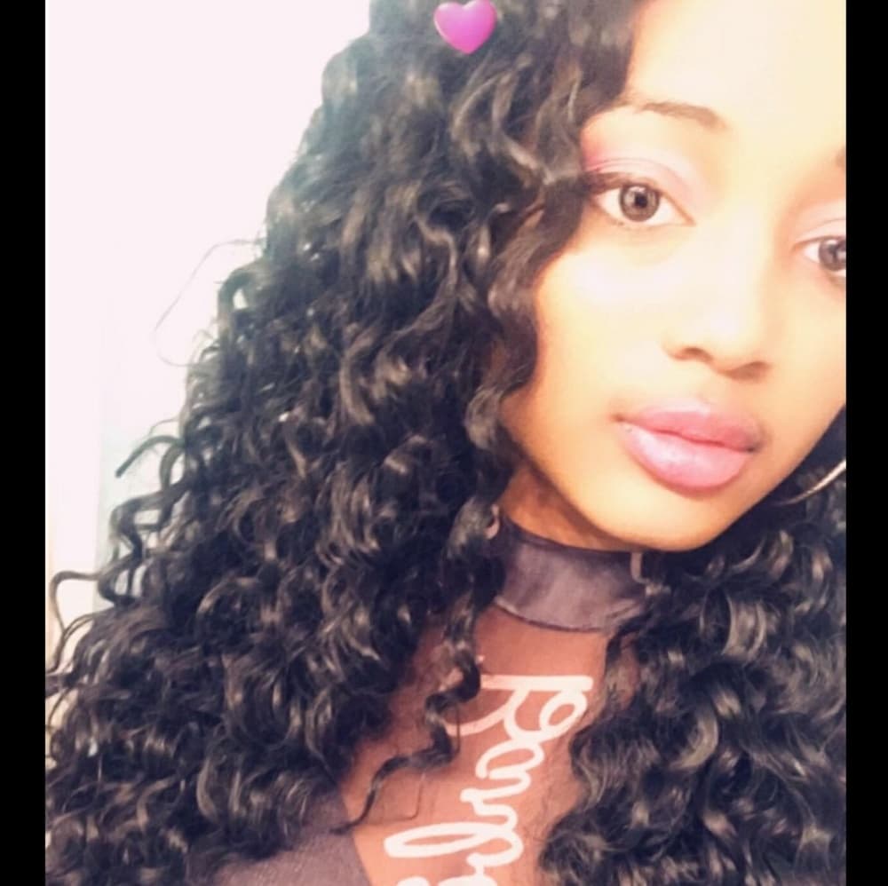 Curly Black Lace Front Beauty Wig 22-24 inches!! - Thumbnail 8