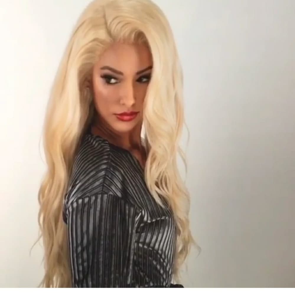 Blonde Beauty LaceFront Wig 24-26 inches!! - Thumbnail 3