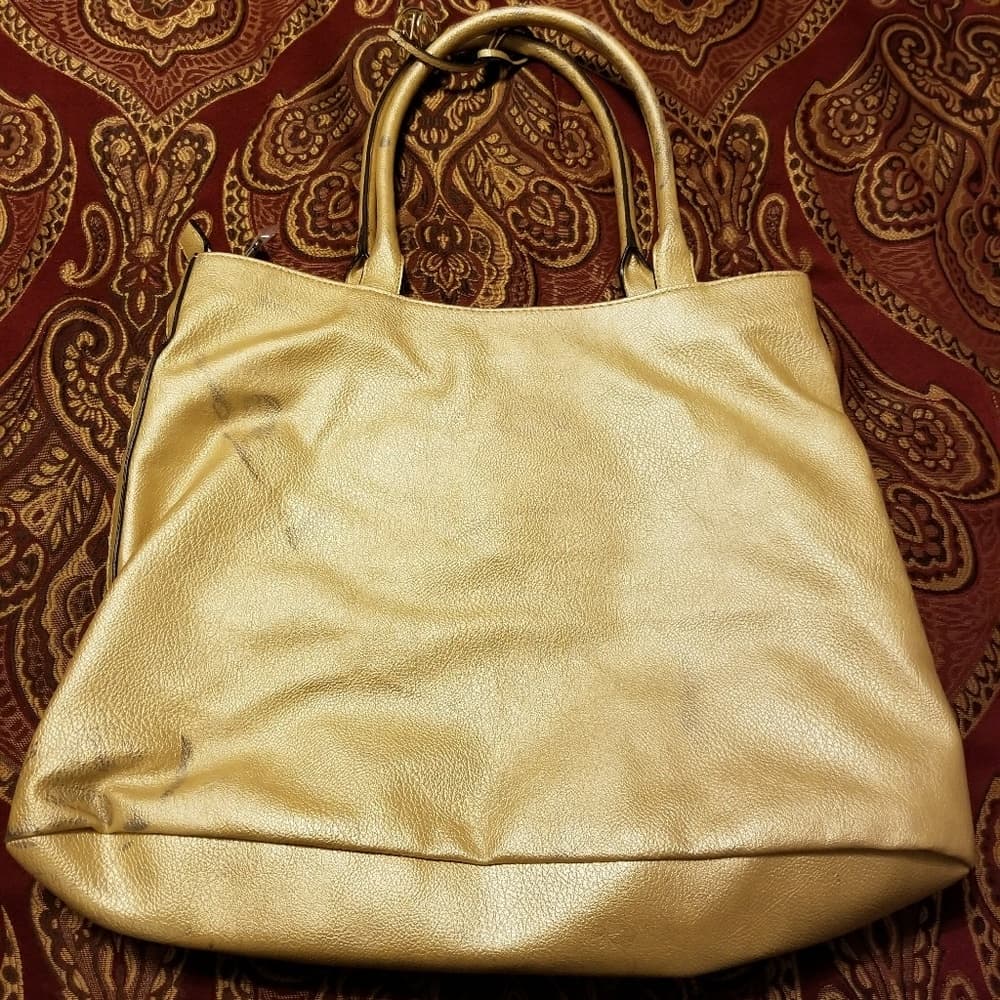 Gold Beauty Purse
