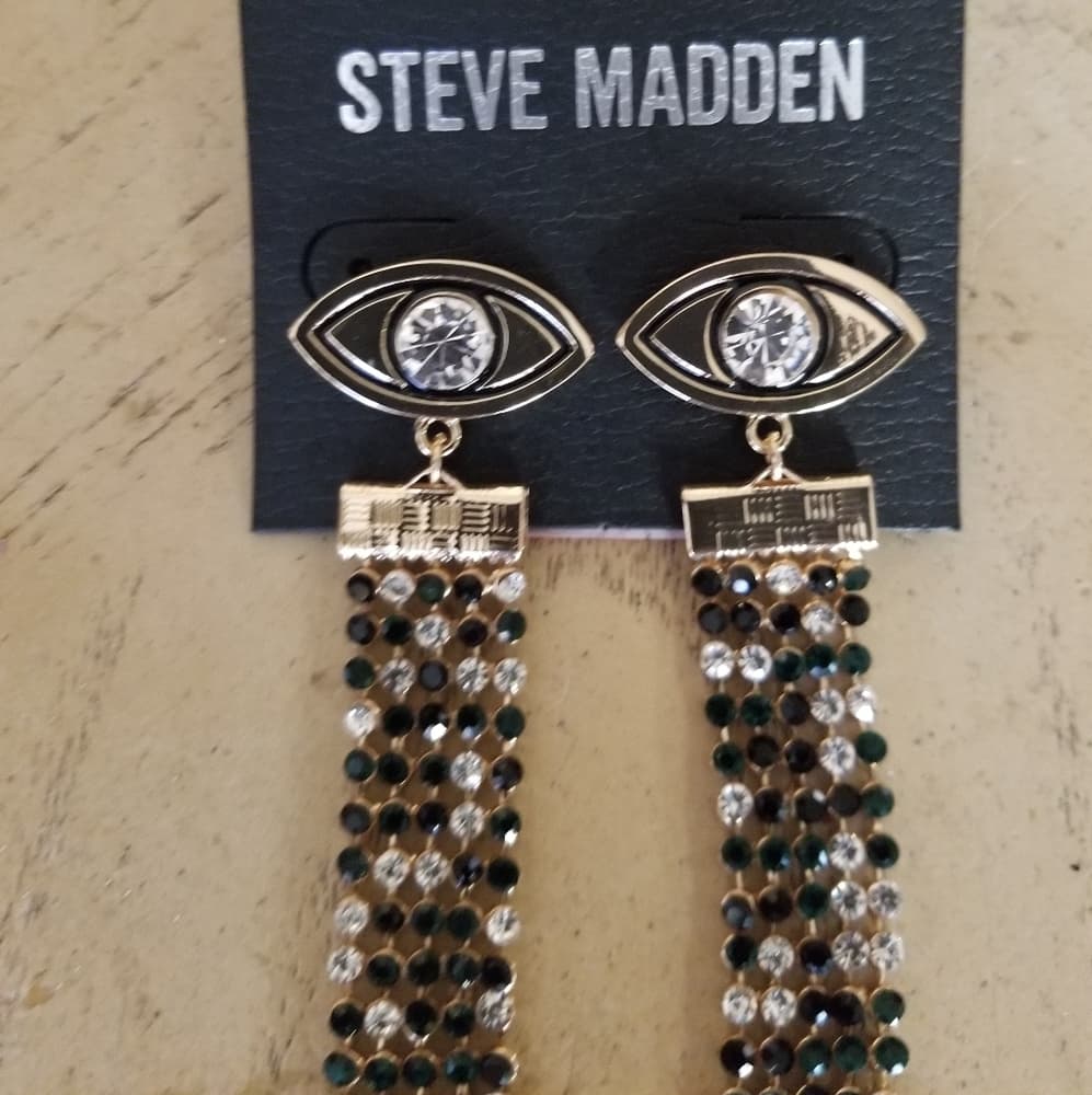 Steve Madden eye earrings - Thumbnail 4