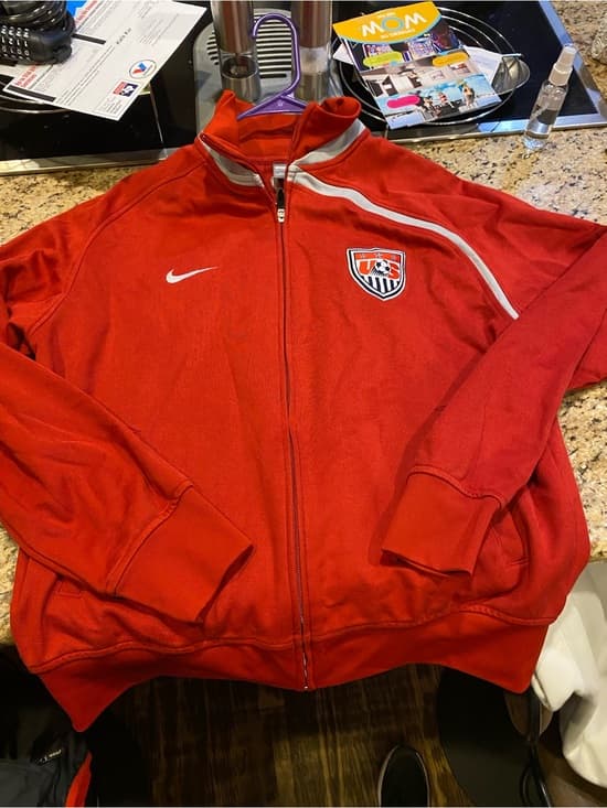 Nike U.S. Soccer men's track jacket featuring the national team crest - Thumbnail 4