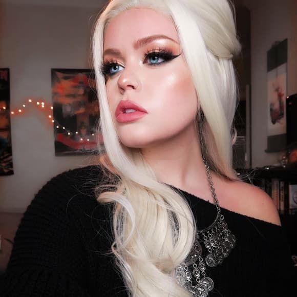 Blonde Beauty Lace Front Wig - Thumbnail 2