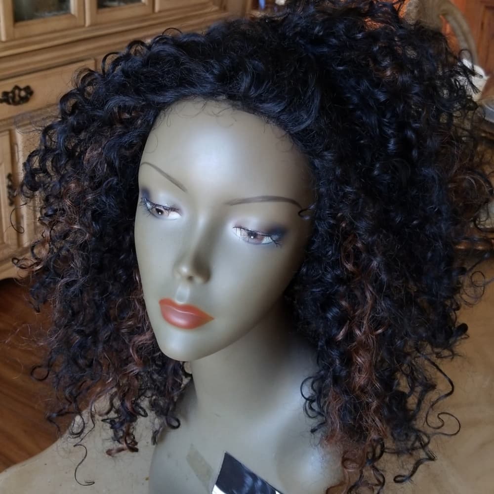 Used Curly Beauty Lace Front Wig #1b/30