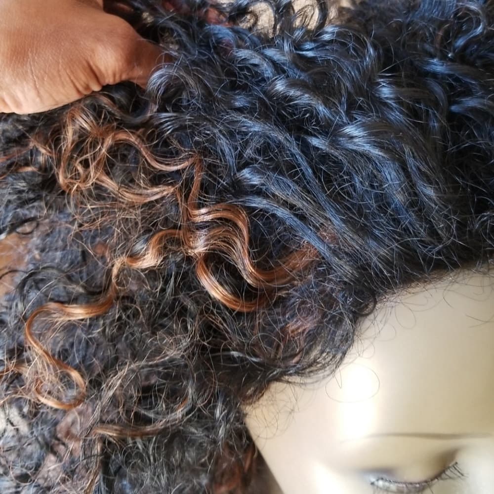 Used Curly Beauty Lace Front Wig #1b/30 - Thumbnail 6