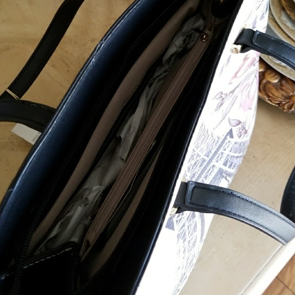London Paris Beauty Bag with strap - Thumbnail 5