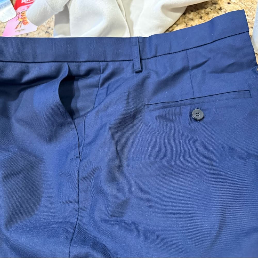 New wangyue navy blazer XXXL and dress pants(42 inches from top to bottom) - Thumbnail 2