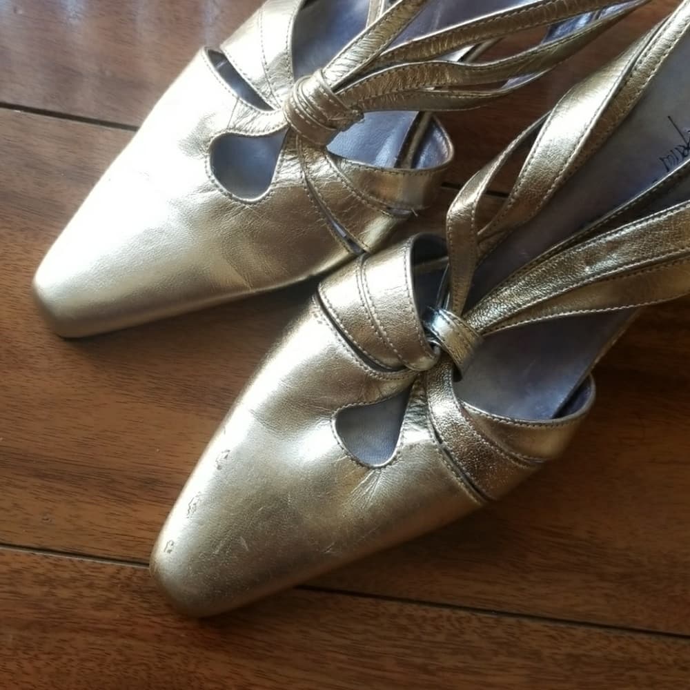 Gold Vintage small heel shoes-Used - Thumbnail 2