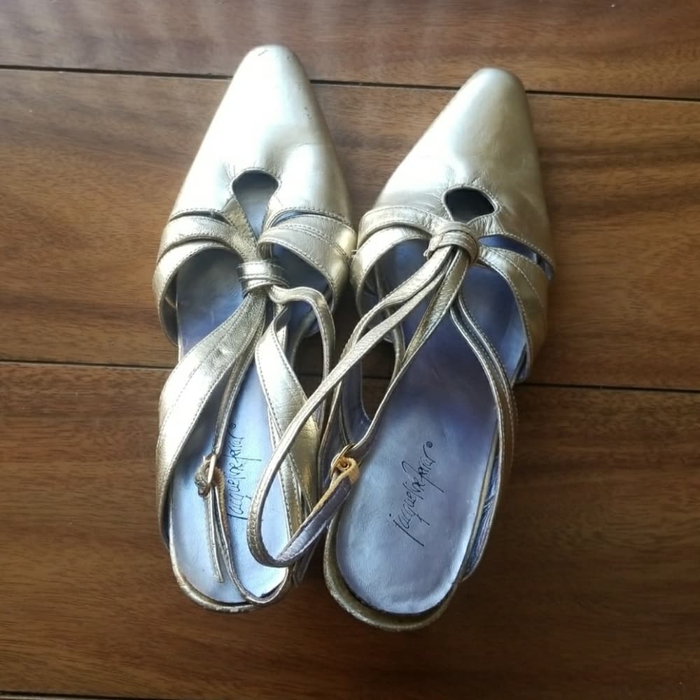 Gold Vintage small heel shoes-Used - Thumbnail 4
