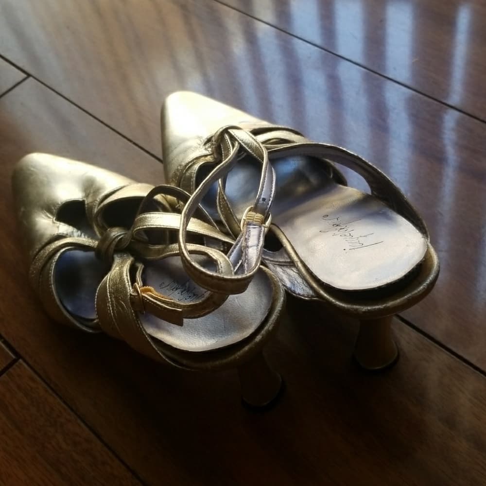 Gold Vintage small heel shoes-Used - Thumbnail 3