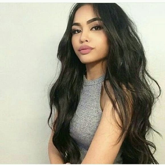 Wavy black Beauty Wig 24-26 inches!! - Thumbnail 7